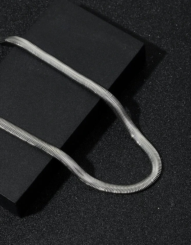Silver Vibe – 4mm Flat Snake Chain
