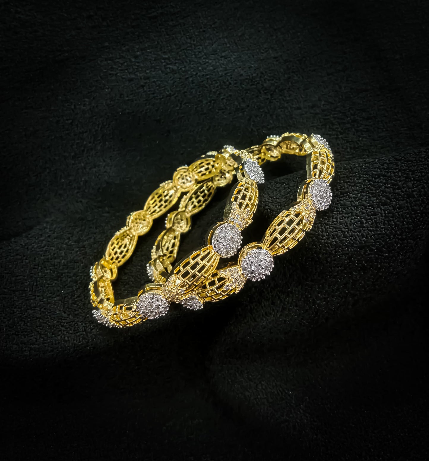 Noor-e-Banaras – Royal Gold Mesh Bangles