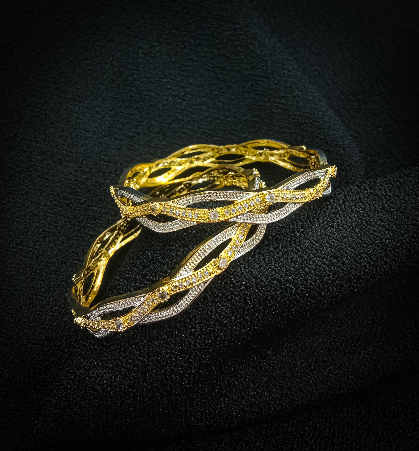 Noor Twist – Dual Tone Yellow Stone Bangles