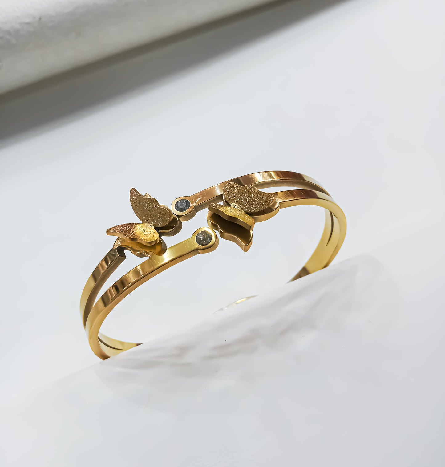 Butterfly Gleam – Stainless Steel Elegance Bracelet