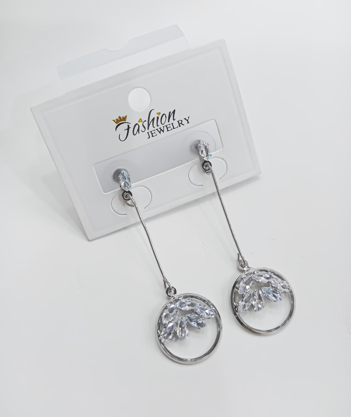 Ziyaara – Elegant Leaf Loop Earrings