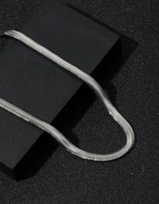 Silver Vibe – 4mm Flat Snake Chain