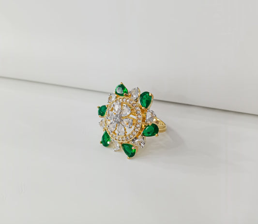 Mughal Bloom Ring – The Emerald Sunburst Royale