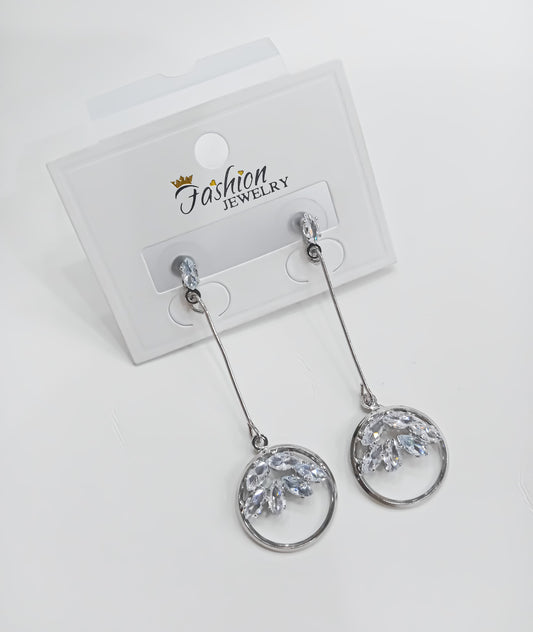 Ziyaara – Elegant Leaf Loop Earrings