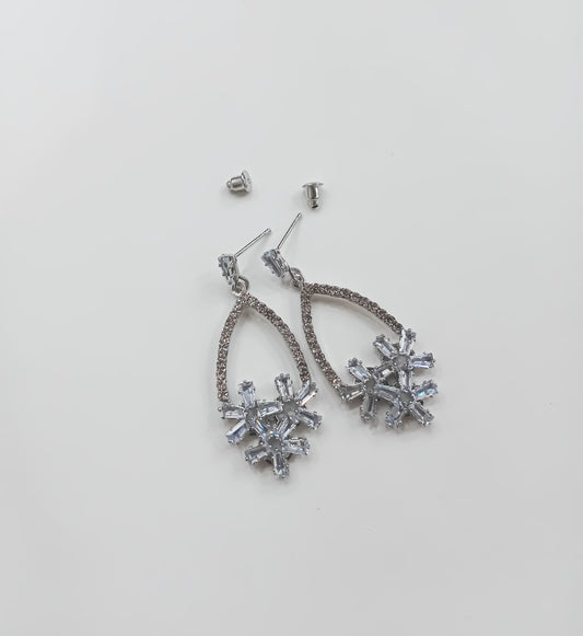 Snowflake Sparkle Drops – Crystal Elegance in Steel