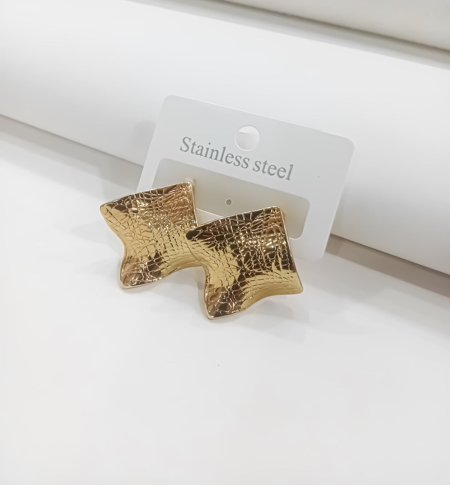 Golden Ember – Textured Flame Earrings