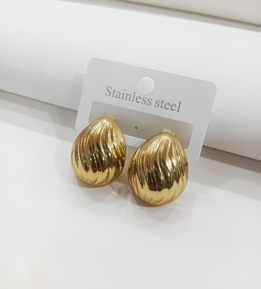 Golden Dusk Drops – Bold Teardrops in Sculpted Steel