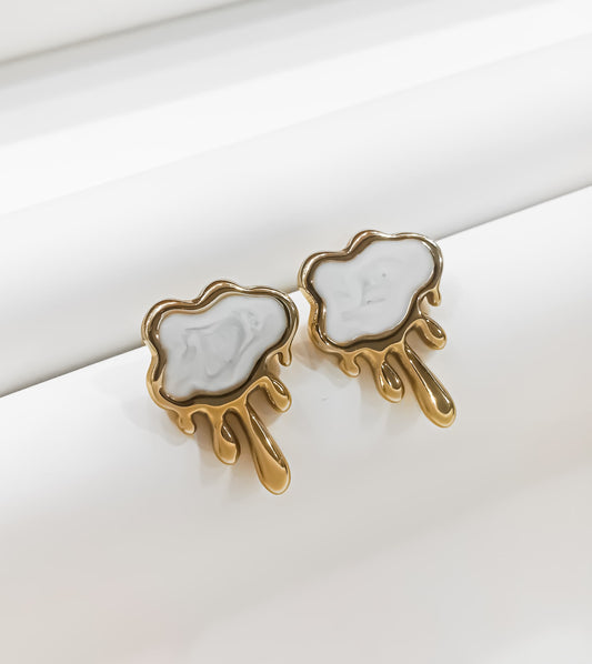 Sunehri Baadal – Golden Drip Marble Earrings