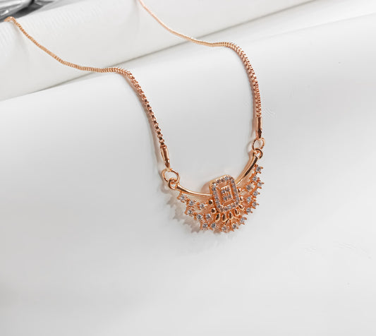 Stardust Arc – Royal Curve Necklace